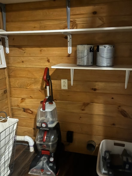 Building Photo - 194 Swamp Rd