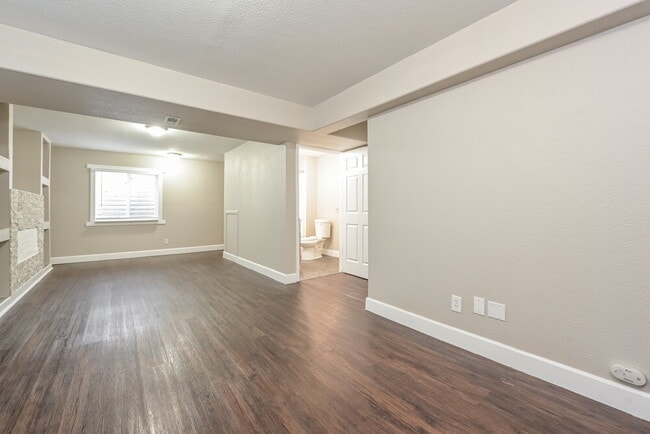 Building Photo - 24762 E Wyoming Cir