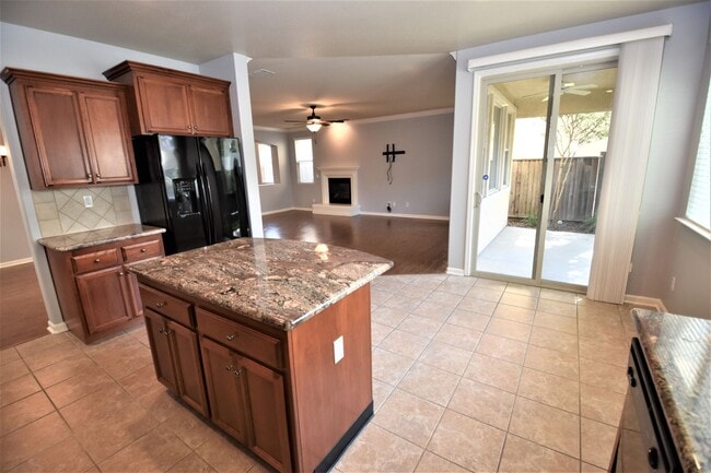 Building Photo - 3303 Southerland Rd