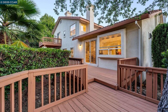 Building Photo - 1105 Peacock Creek Dr