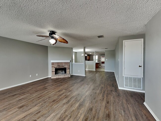 Building Photo - 1201 Scarlet Sage Pkwy