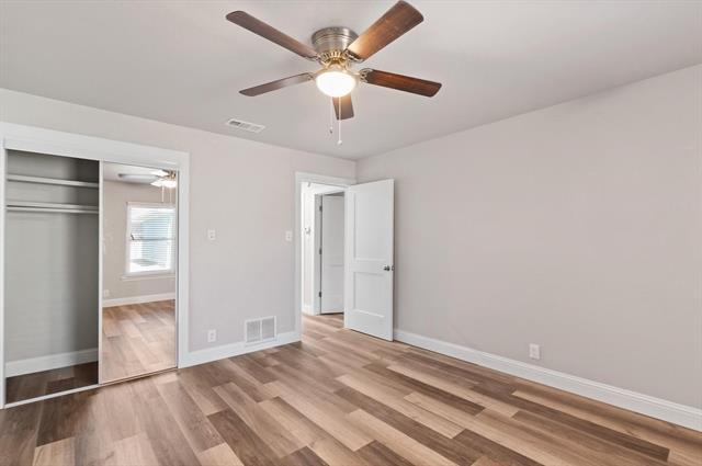 Building Photo - 423 E Morton St