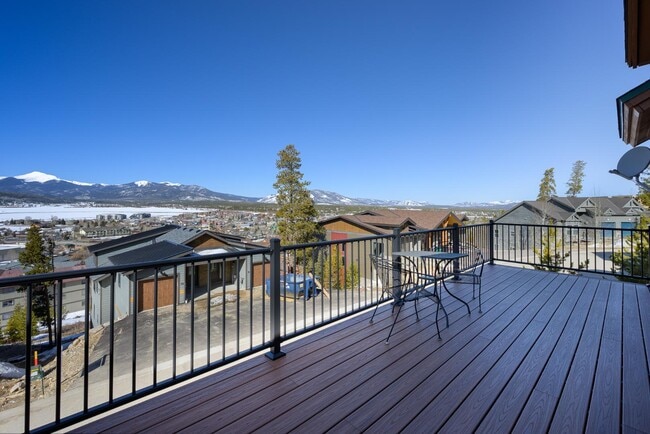 Building Photo - 904 Wapiti Dr