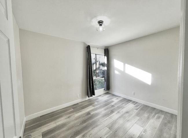 Building Photo - 806 Coriander Dr