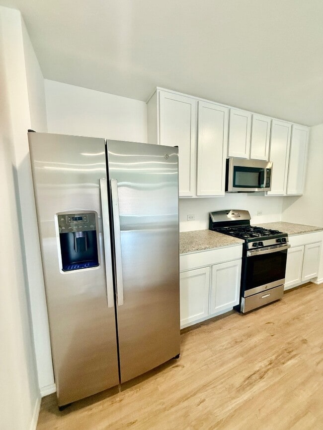 Building Photo - 3733 Palmetto Blf Dr