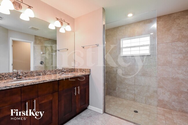 Building Photo - 8663 Lancelot Ave