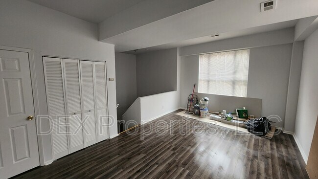 Building Photo - 5096 Minerva Ave