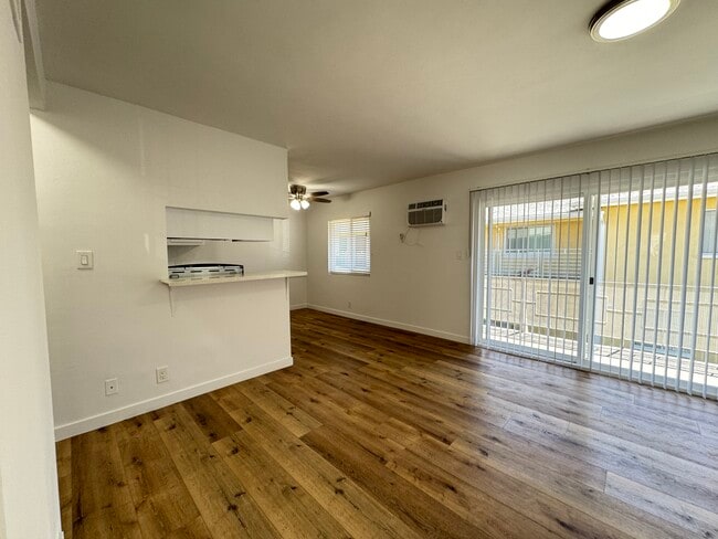 Building Photo - 14443 Dickens St