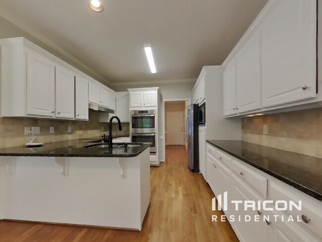 Building Photo - 3902 Ruby Way