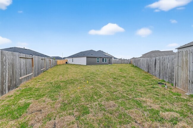 Building Photo - 216 Amy St