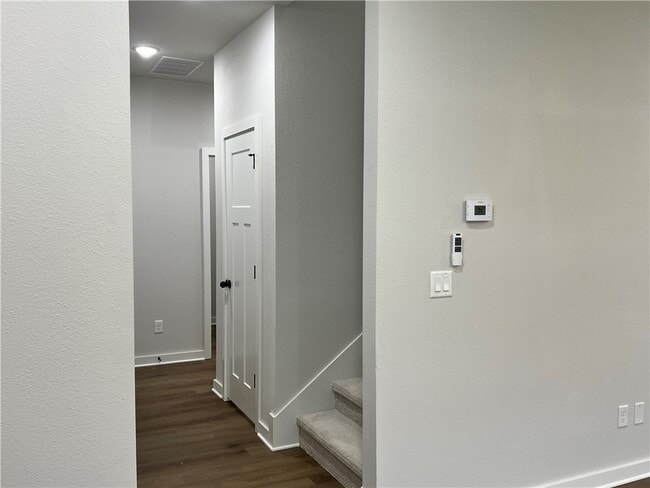 Building Photo - 502 Cosmos St