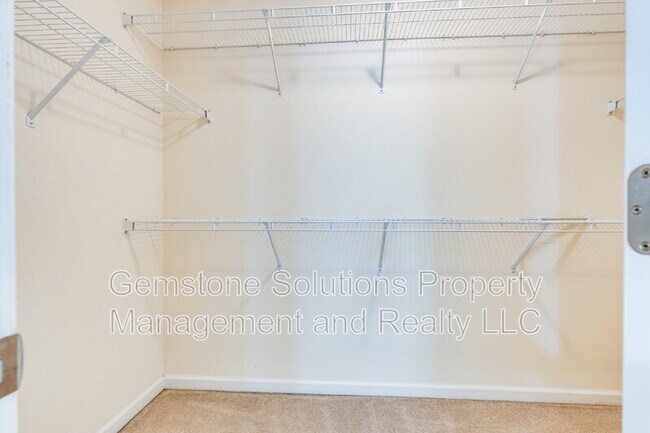 Building Photo - 1418 Owasa Trail