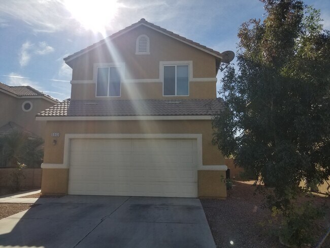 Building Photo - 5063 El Castano Ave