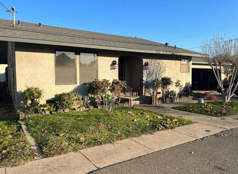 Front of Home - 17364 N Bruella Rd
