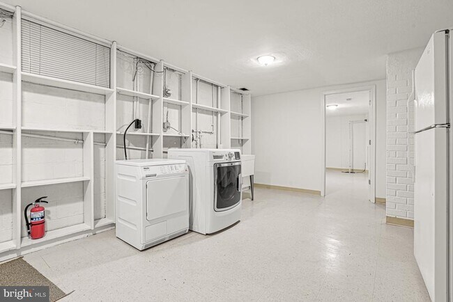 Building Photo - 4810 Rockwood Pkwy NW