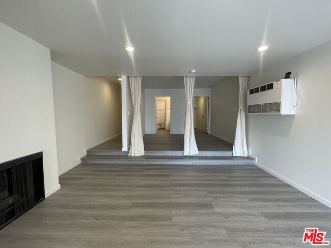 Building Photo - 1337 N Sierra Bonita Ave