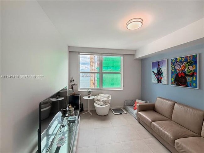 Building Photo - 31 SE 5th St