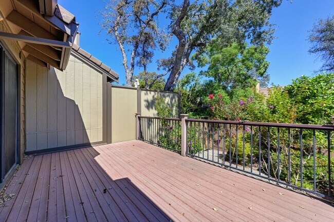 Building Photo - South Auburn Gem! Stylish 2BR Townhome in Quiet, Neighborhood