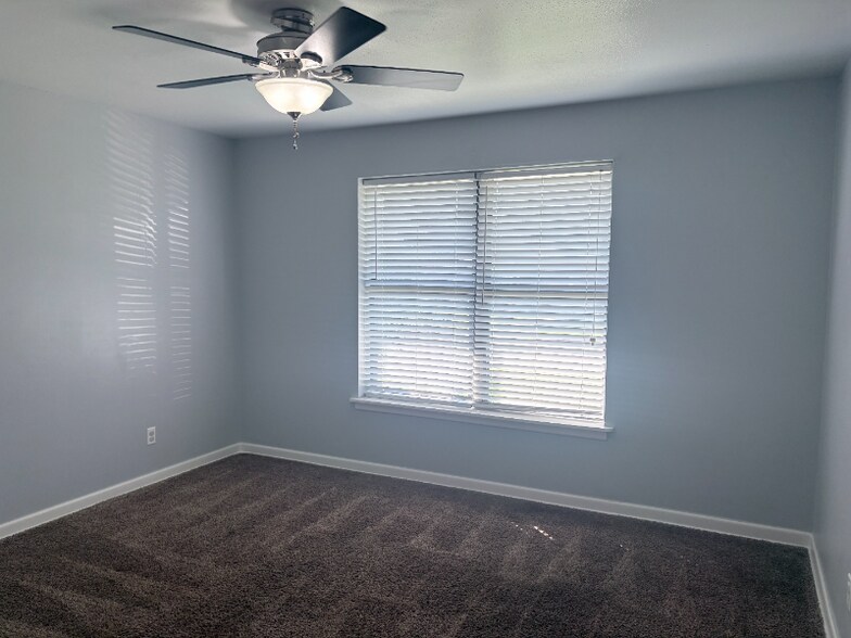 Building Photo - 2923 NW 72nd St