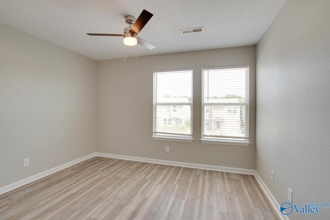 Building Photo - 128 Farmington Dr
