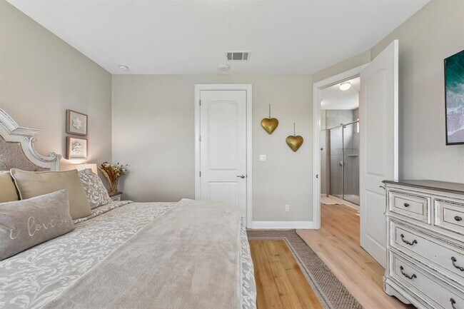 Building Photo - 117 Stone Cyn Dr