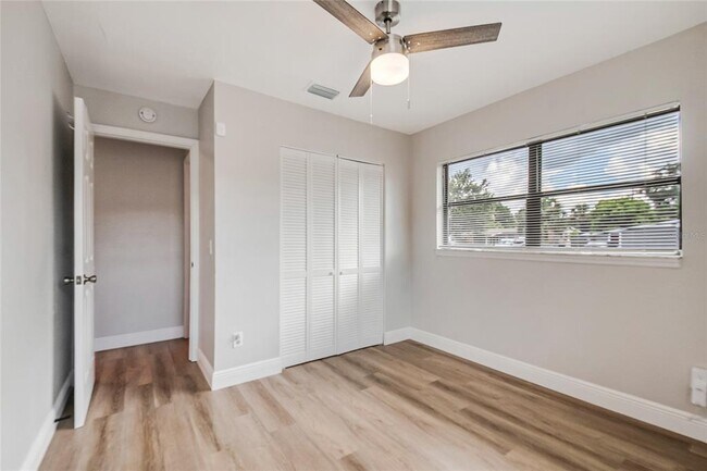 Building Photo - 211 Woodmere Blvd