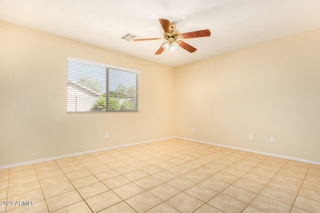 Building Photo - 8548 W Hatcher Rd