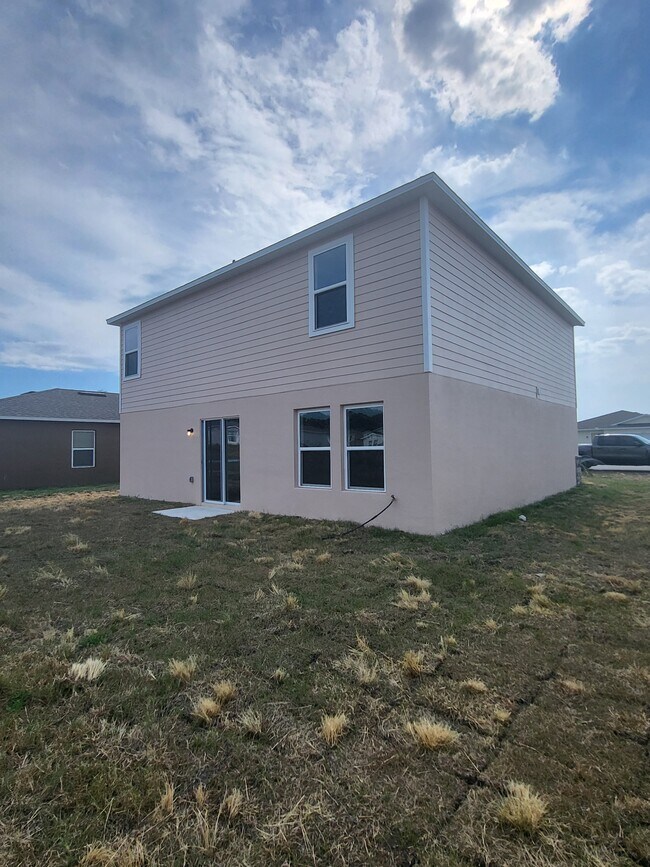 Building Photo - 1724 High Ridge Dr