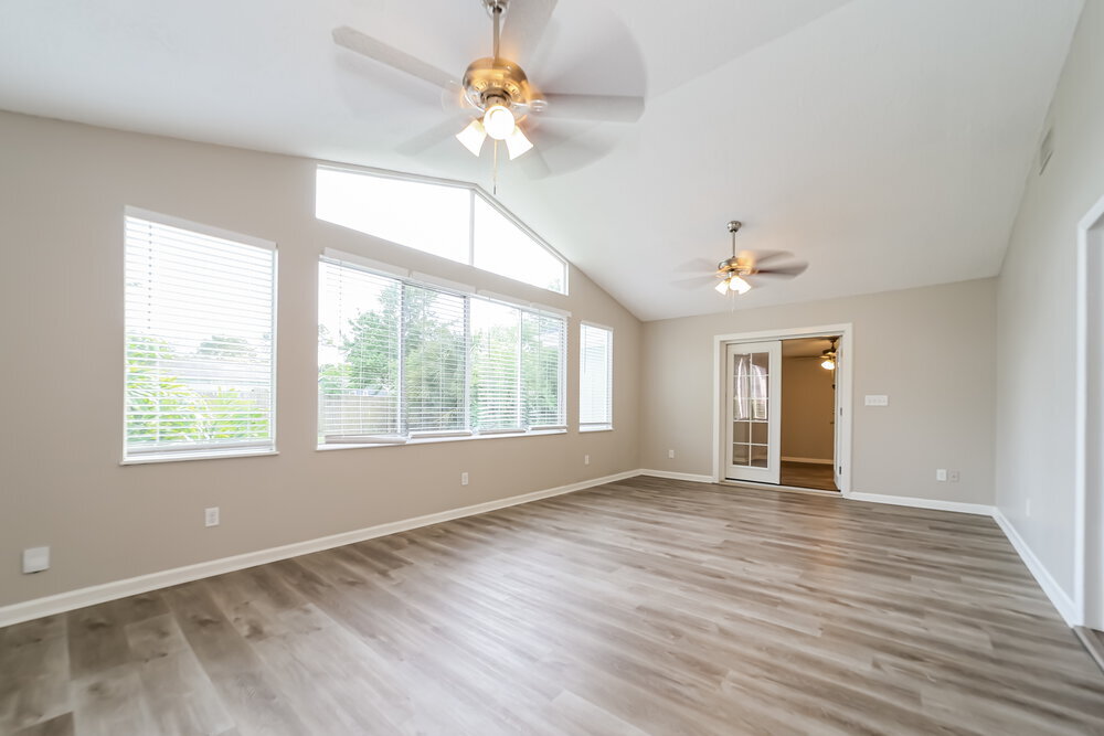 Building Photo - 8410 Spicewood Dr
