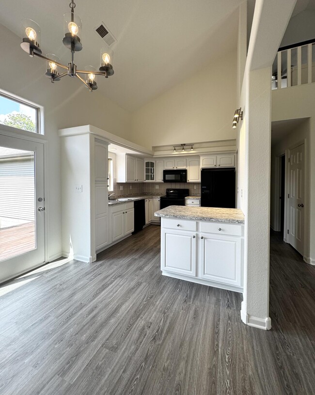 Building Photo - 409 Ella Rae Ln