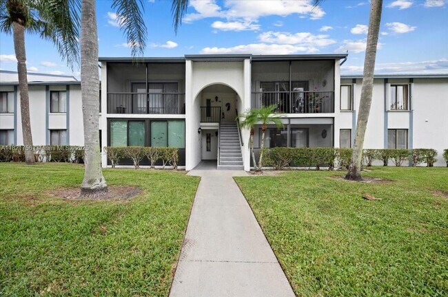 Building Photo - 1014 Green Pine Blvd
