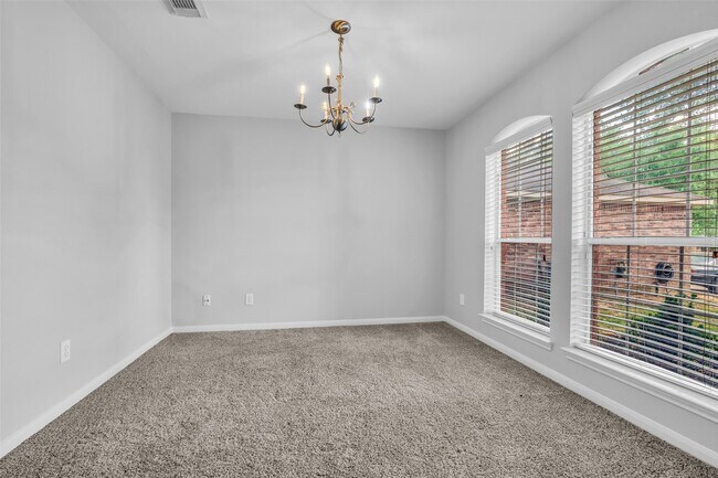 Building Photo - 23610 Hidden Maple Dr