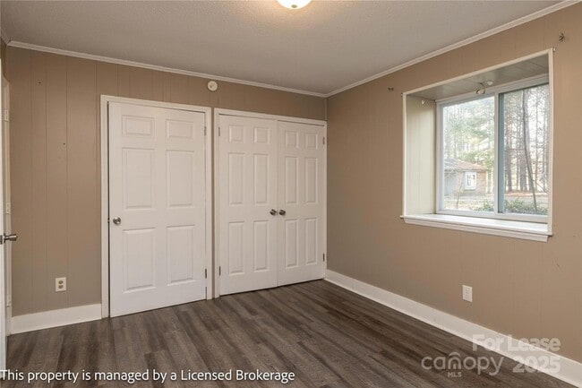 Building Photo - 132 Brentwood Dr