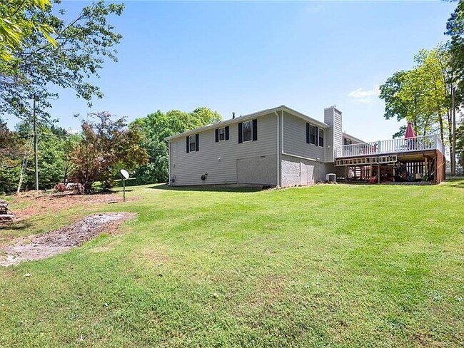 Building Photo - 14 Mill Ct