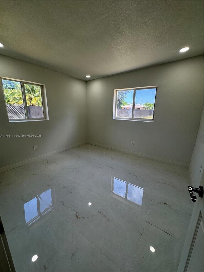 Building Photo - 10382 SW 177th St