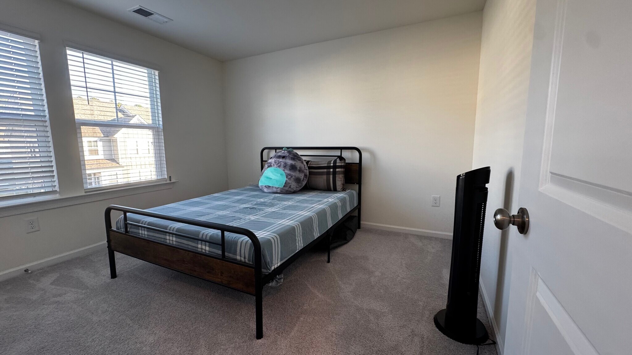 Building Photo - 806 Courting St