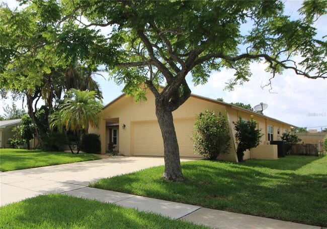 Building Photo - 3082 Cascade Dr