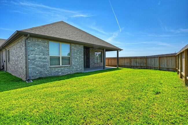Building Photo - 31603 Zoe Pt