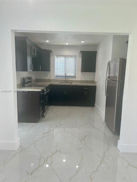 Building Photo - 12020 W Golf Dr