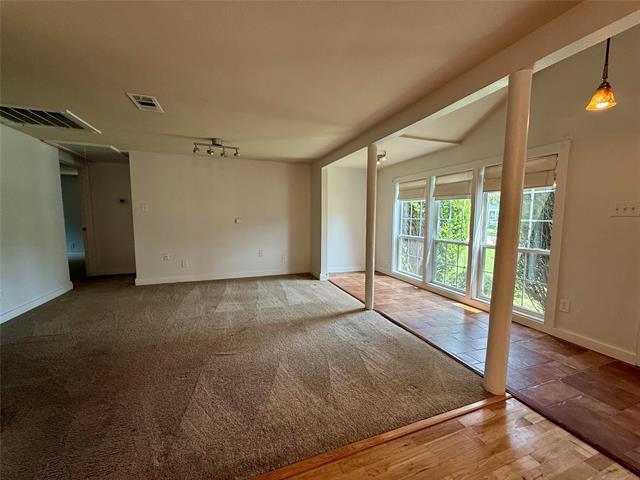 Building Photo - 1108 W Cole St