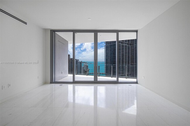 Building Photo - 300 Biscayne Blvd Way