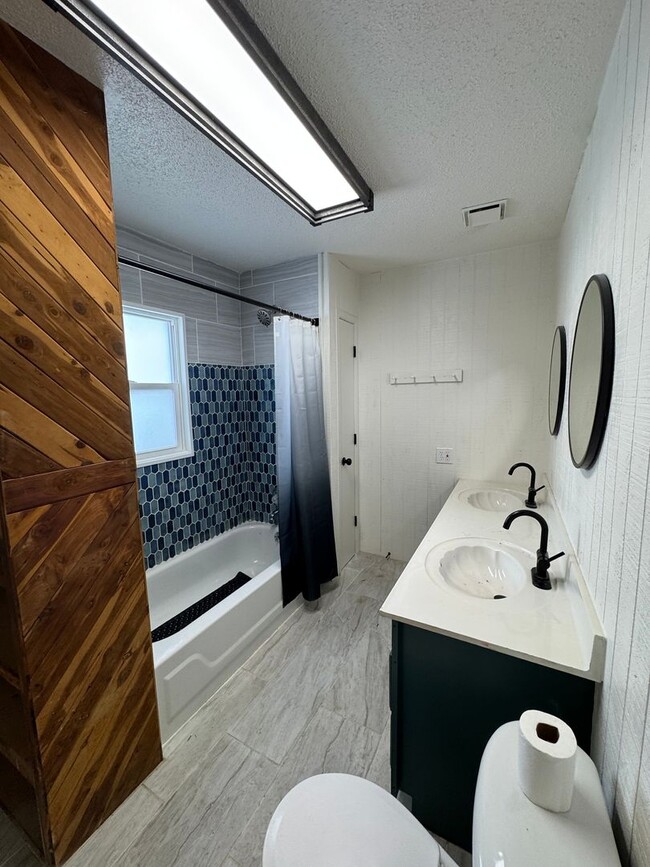 Building Photo - 2341 County Rd 269