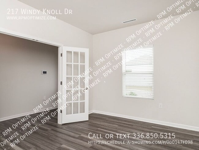 Building Photo - 217 Windy Knl Dr