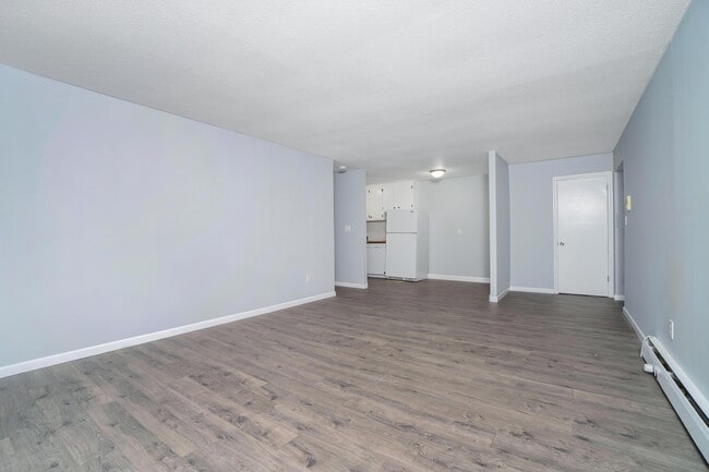 Building Photo - 503 Emmett St