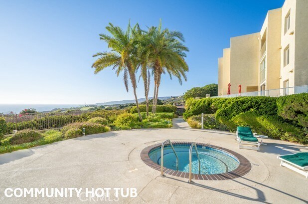 Building Photo - 3200 La Rotonda Dr