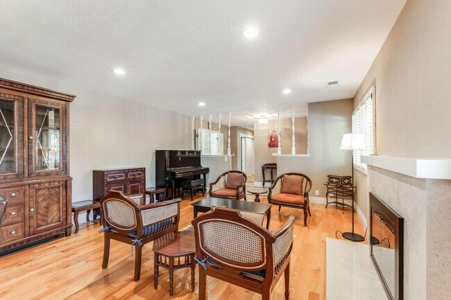 Building Photo - 12371 Saraglen Dr