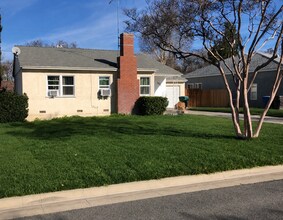 Building Photo - Charming Home in the well-established Riverside neighborhood!