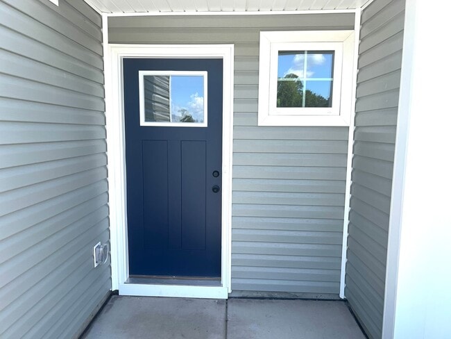 Building Photo - New Three-Bedroom, Two and one-half Bath T...