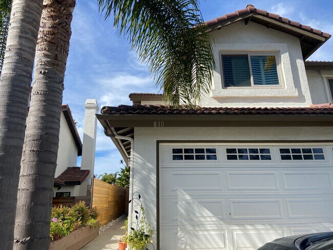 Building Photo - Lovely 3 Bedroom, 2.5 Bath Town Home in Encinitas Summerhill Community!