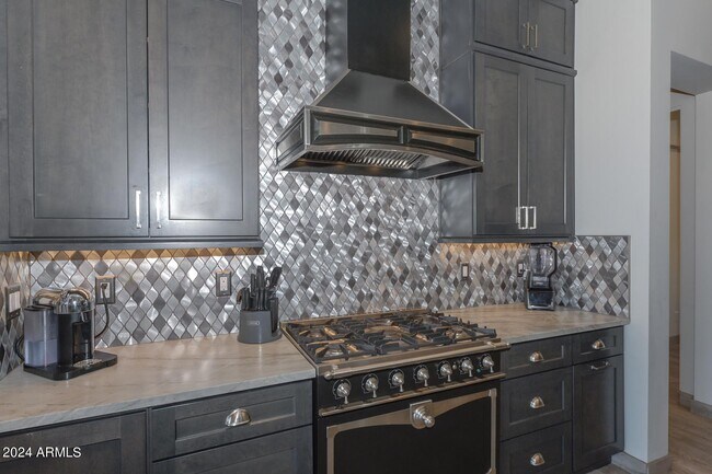 Building Photo - 5861 E Cloud Rd